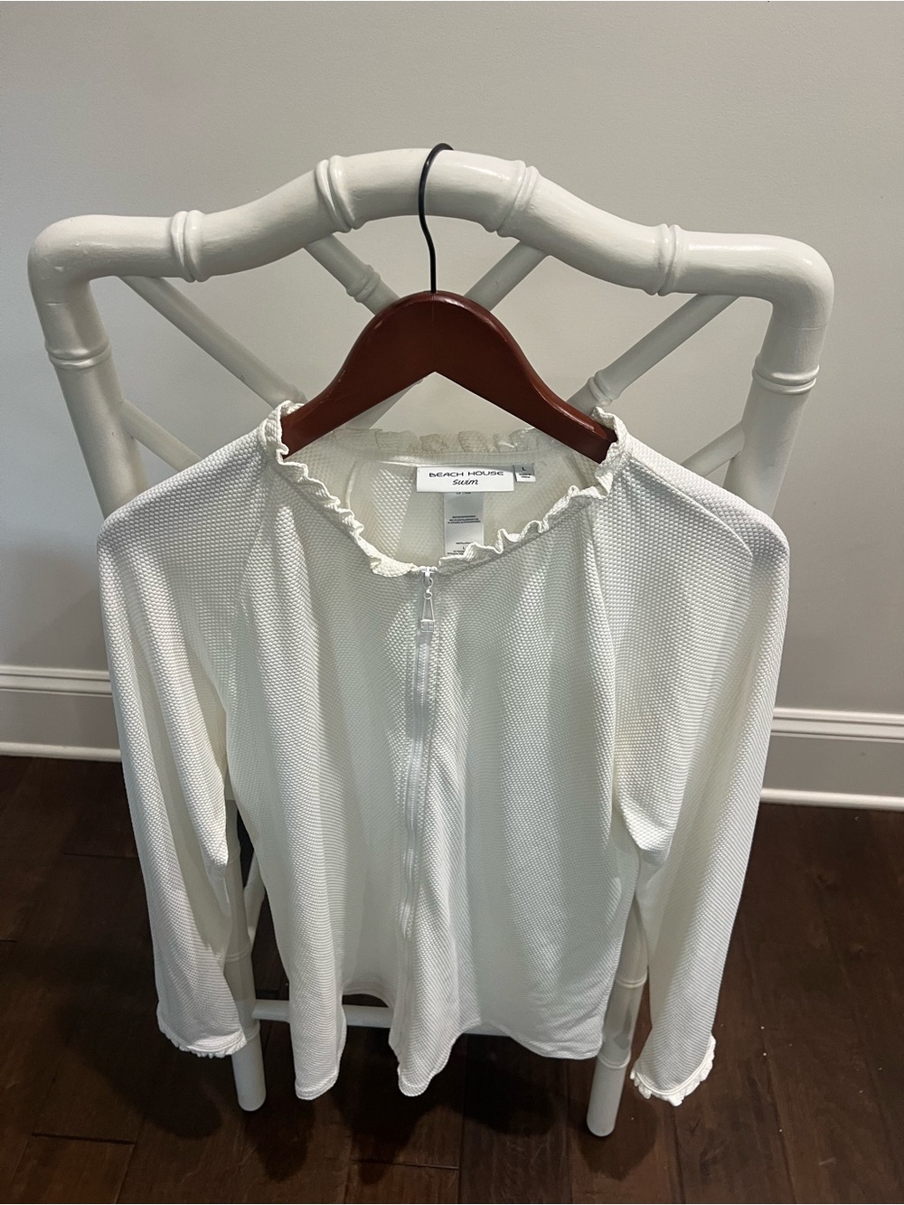 Beach House White Zip Front Ruffle Trim Rashguard/Coverup
